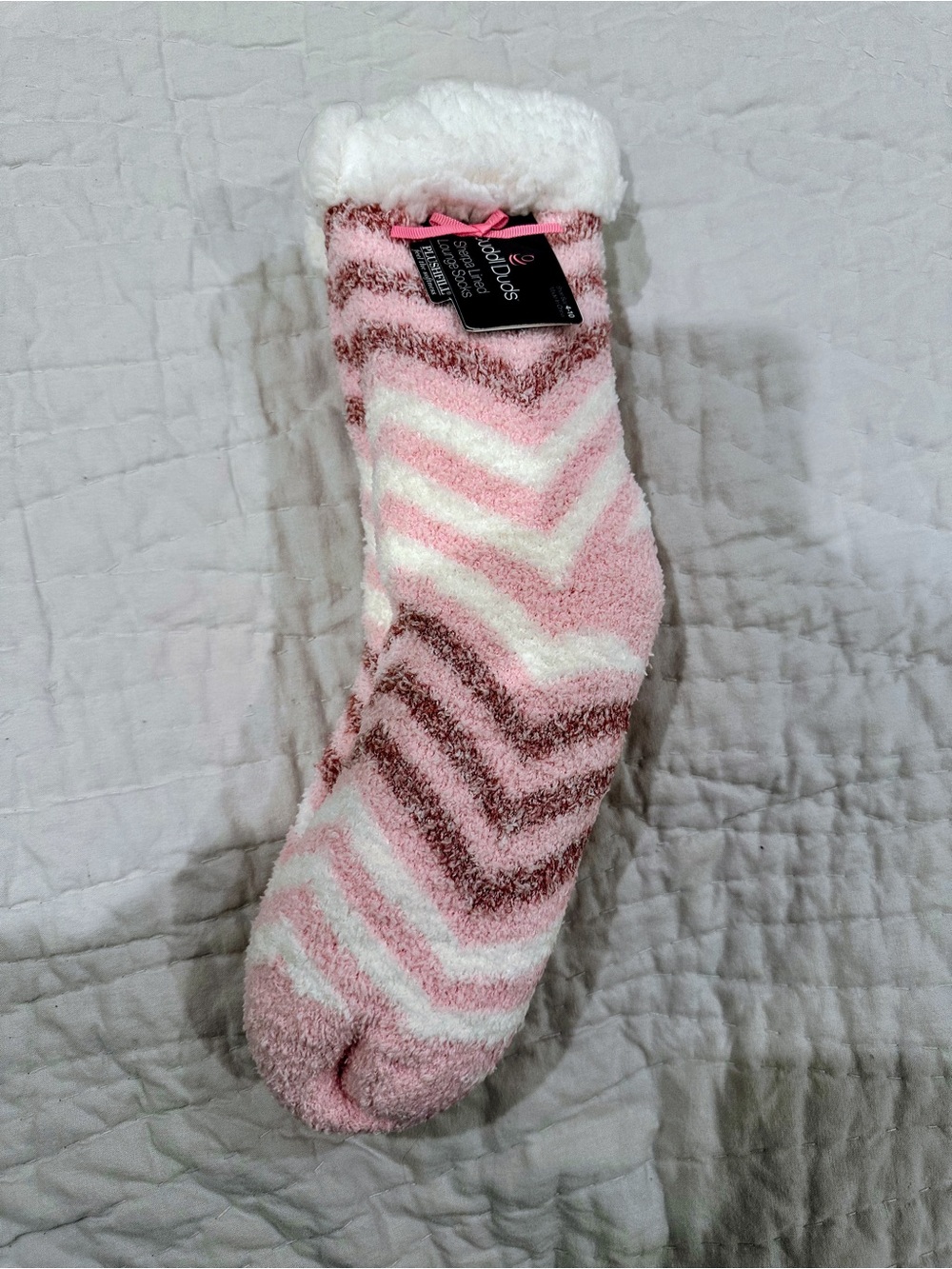 Cuddl Duds Sherpa Lined  Slipper Socks - Pink & White. Size 4-10